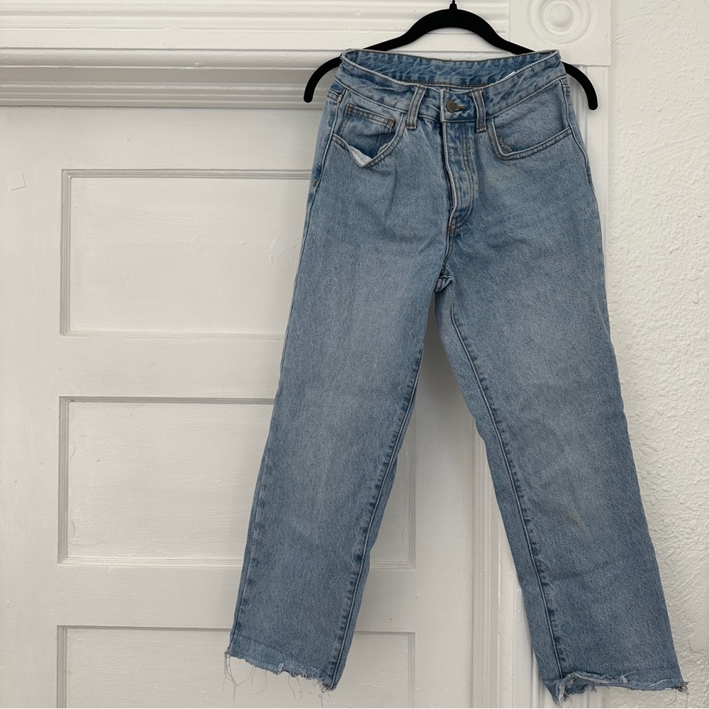 john galt brandy melville light/medium wash high waisted cropped mom jeans